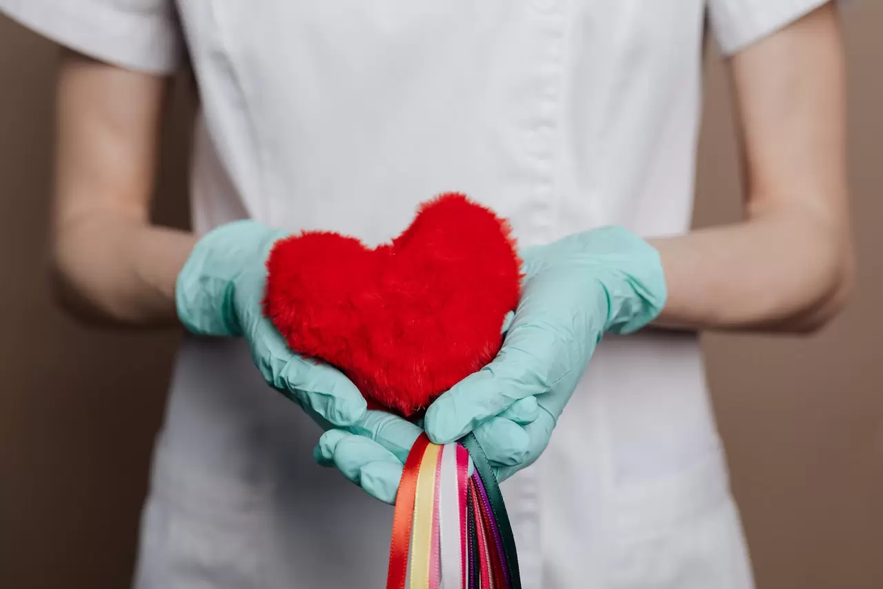 Ce este EKG sau ECG? Informații despre cea mai întâlnită analiza pentru sănătatea inimii