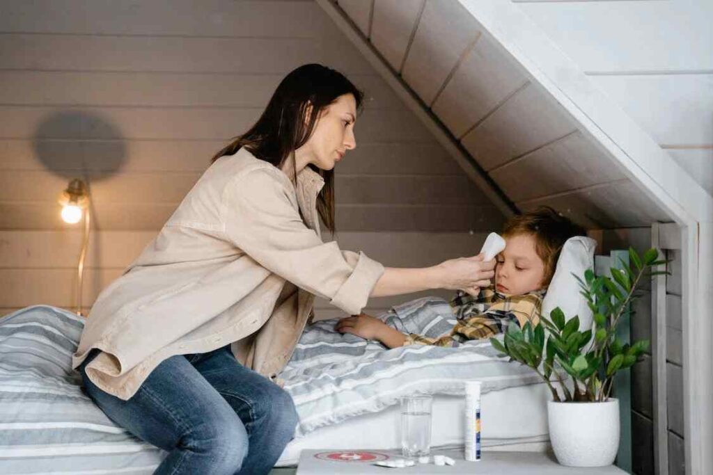 1. Viroza respiratorie - ce este viroza respiratorie si cum se manifesta atat la copii, cat si la adulti_mama si copil care are viroza respiratorie